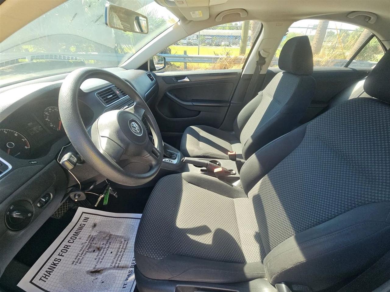Volkswagen Jetta Sedan  2013