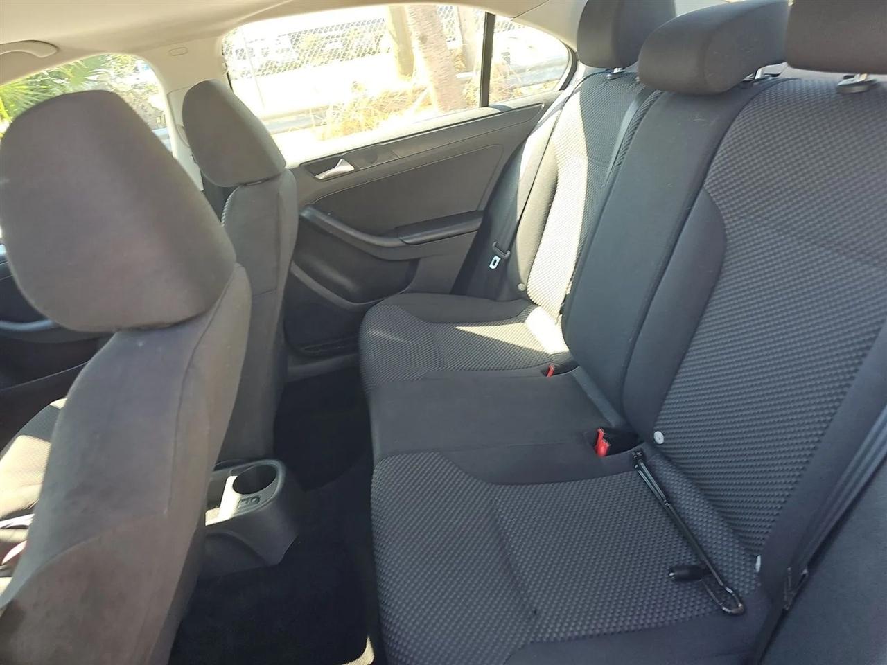 Volkswagen Jetta Sedan  2013