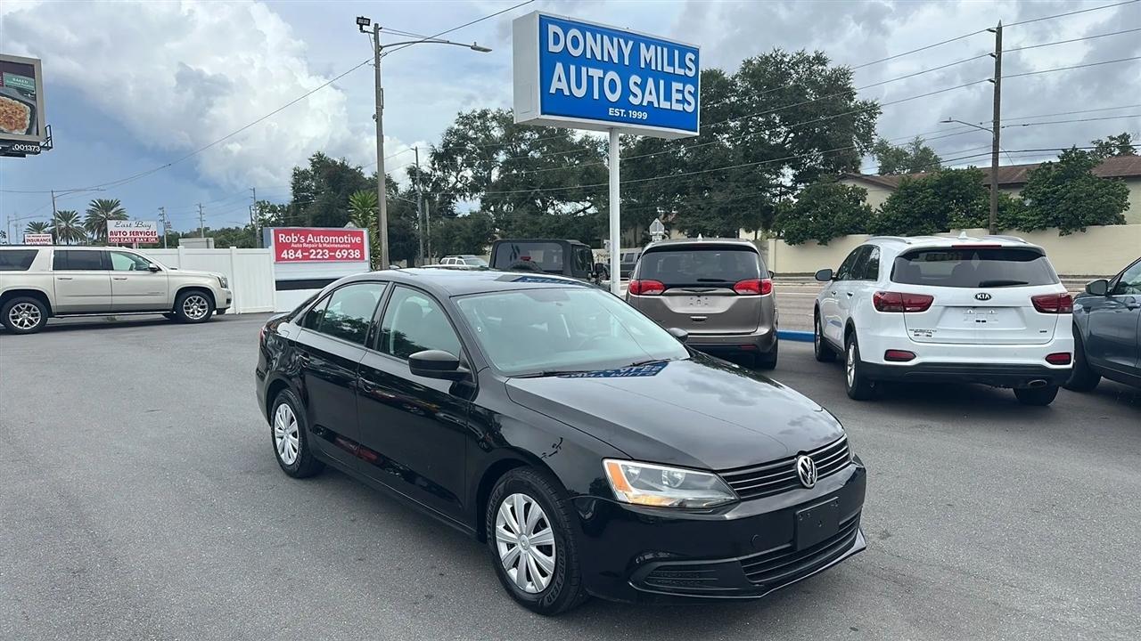 Volkswagen Jetta Sedan  2013