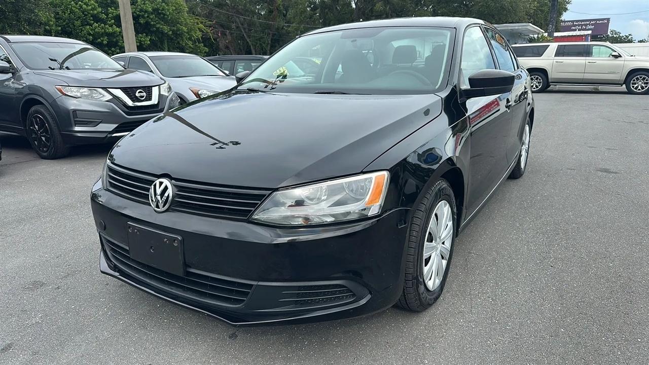 Volkswagen Jetta Sedan  2013