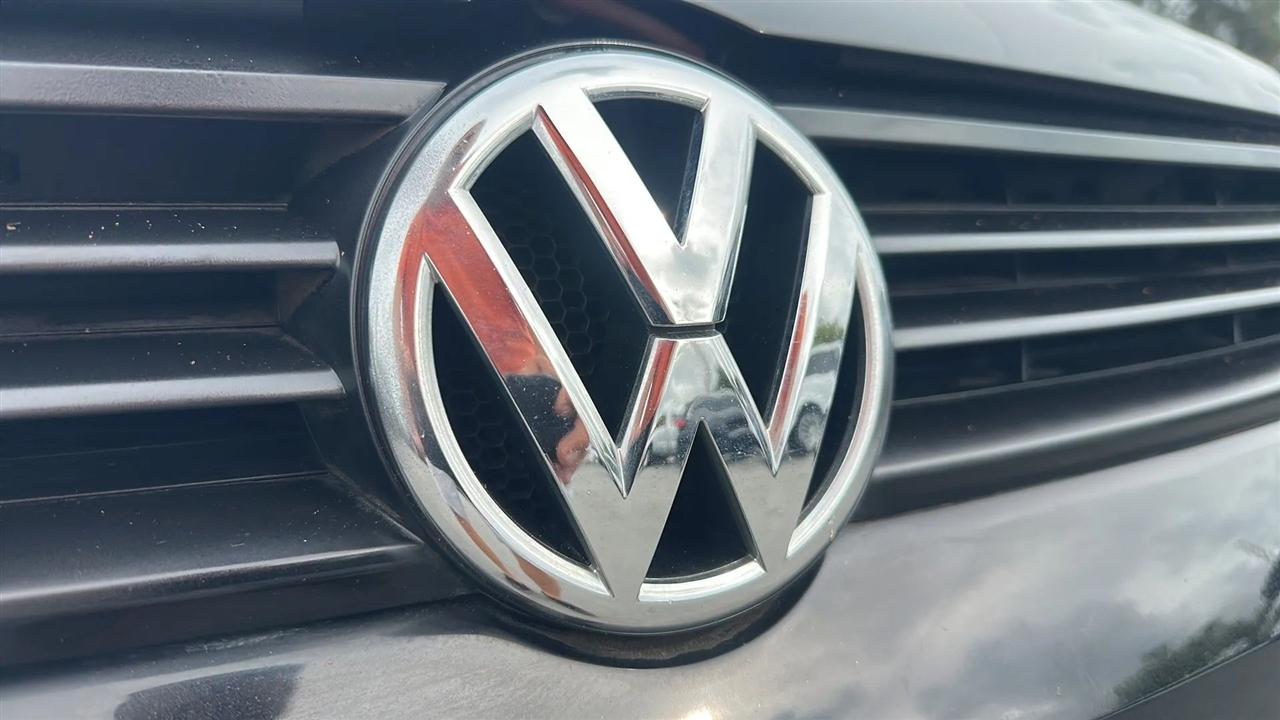 Volkswagen Jetta Sedan  2013