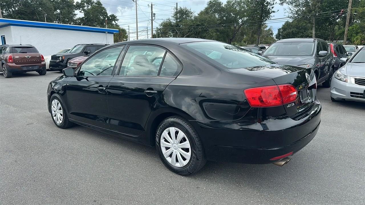 Volkswagen Jetta Sedan  2013