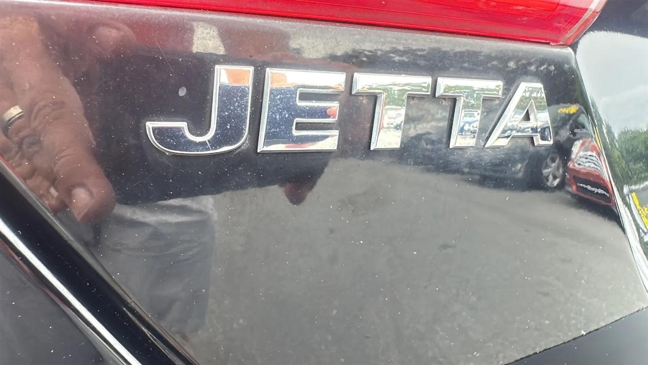 Volkswagen Jetta Sedan  2013