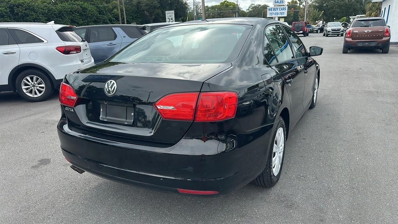 Volkswagen Jetta Sedan  2013