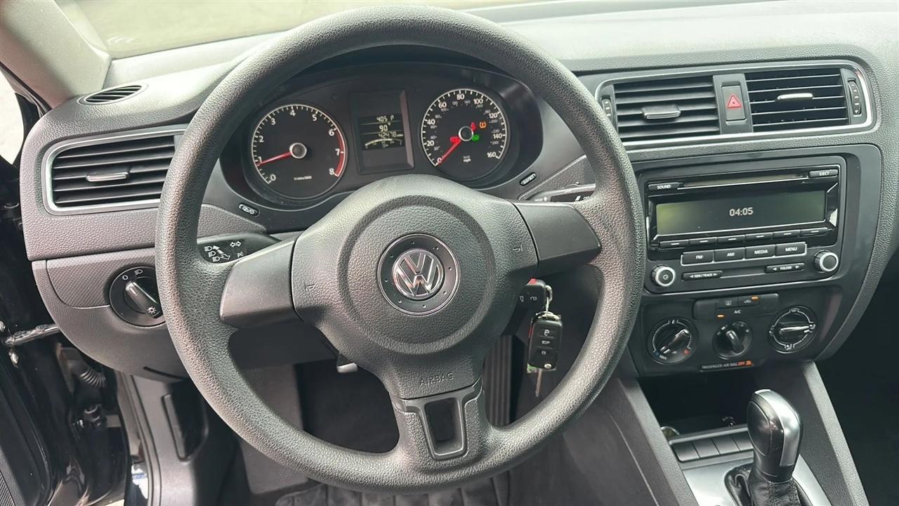 Volkswagen Jetta Sedan  2013
