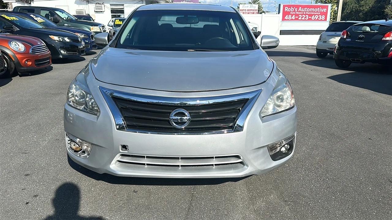 Nissan Altima  2015