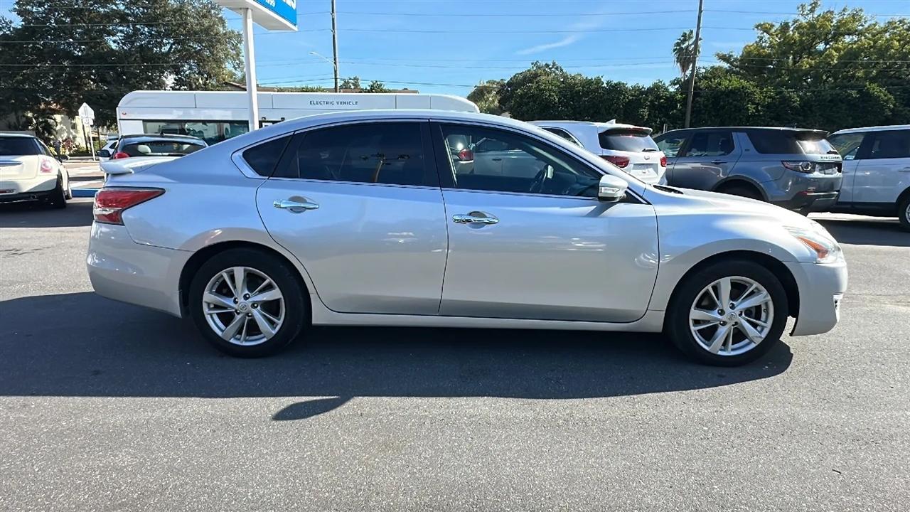 Nissan Altima  2015