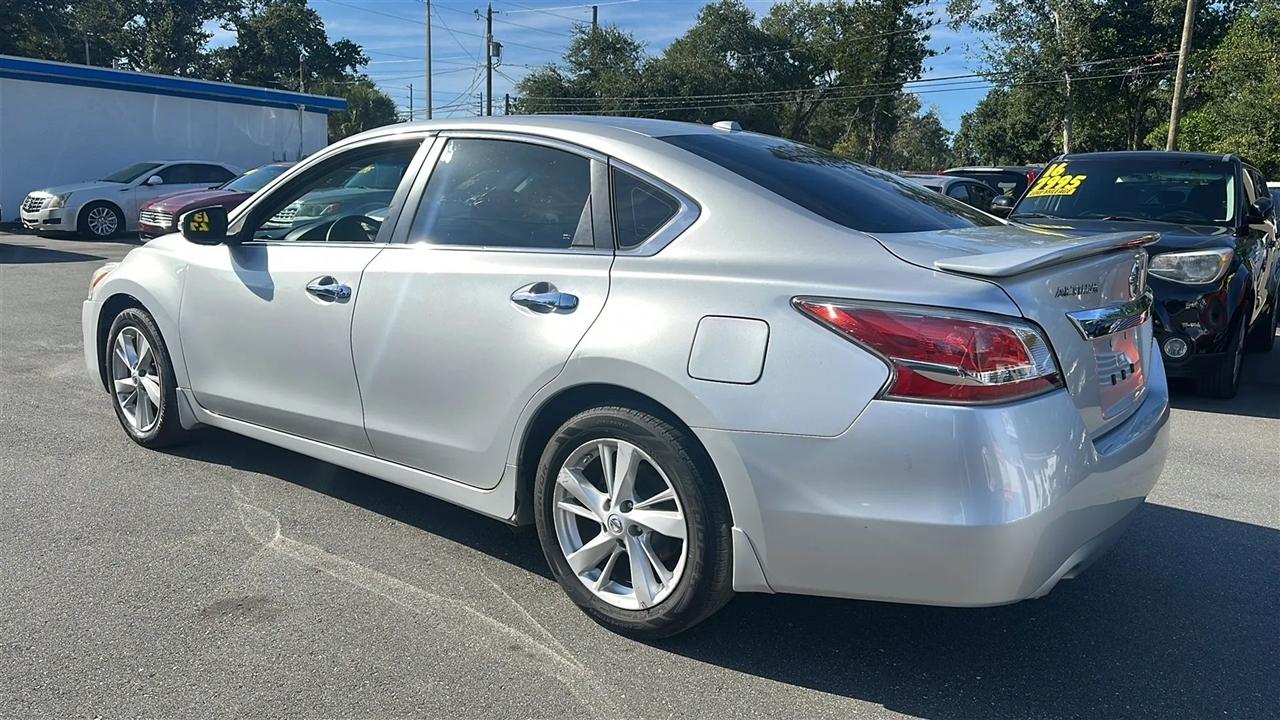 Nissan Altima  2015