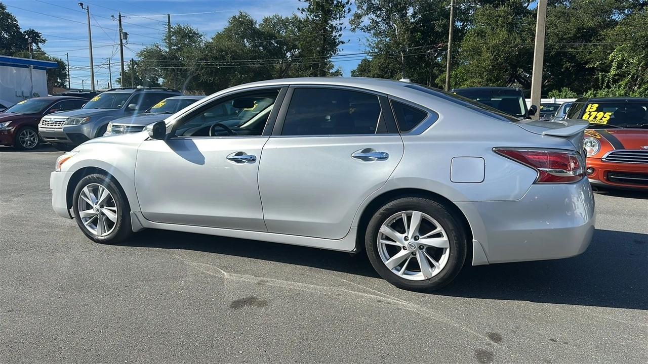 Nissan Altima  2015