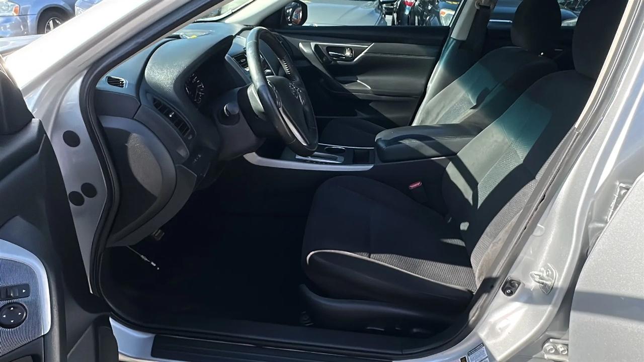Nissan Altima  2015