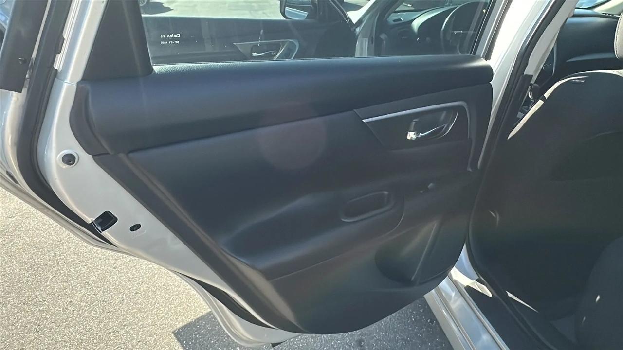 Nissan Altima  2015