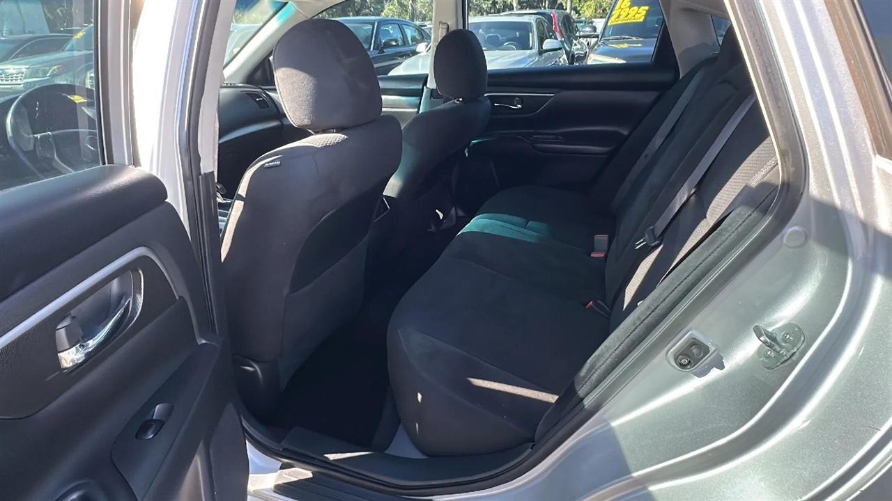 Nissan Altima  2015