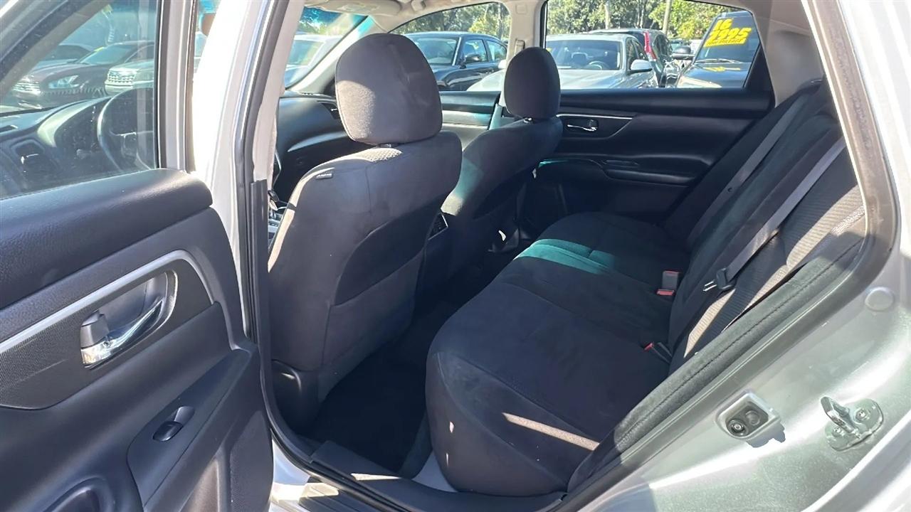 Nissan Altima  2015