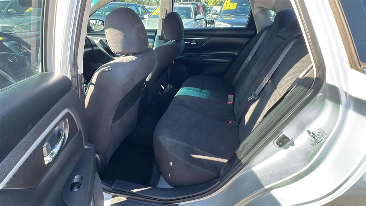 Nissan Altima  2015