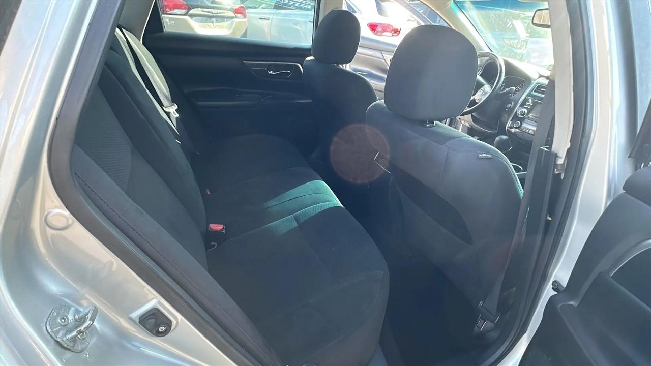 Nissan Altima  2015