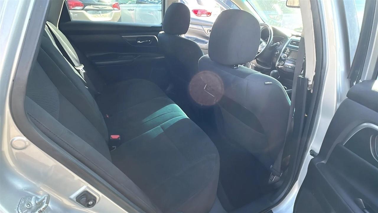 Nissan Altima  2015