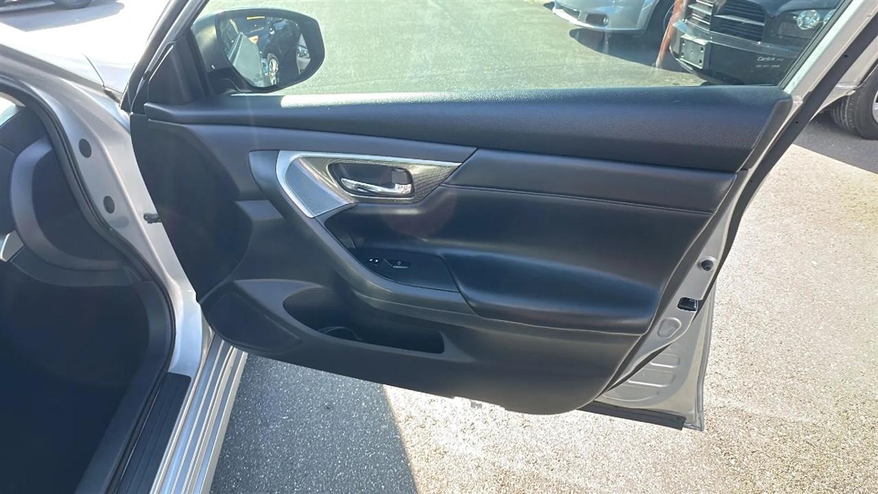 Nissan Altima  2015