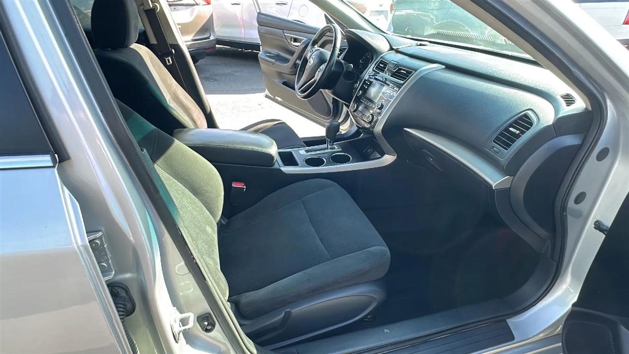Nissan Altima  2015