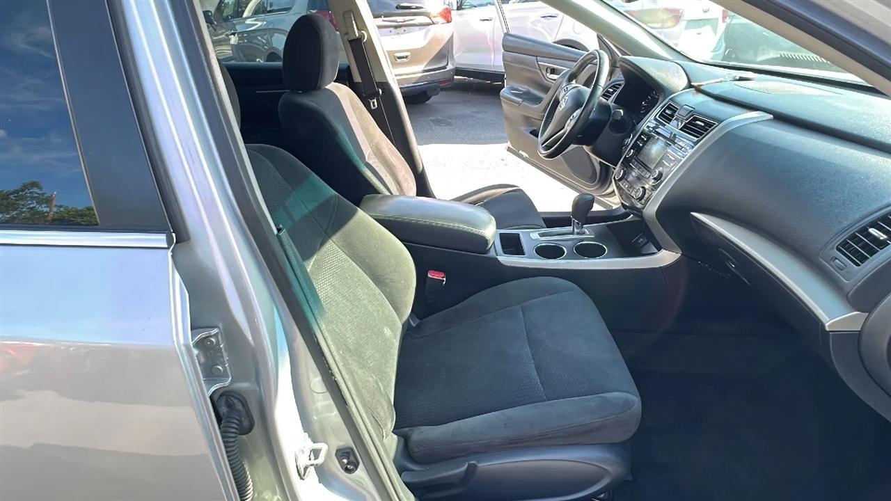Nissan Altima  2015