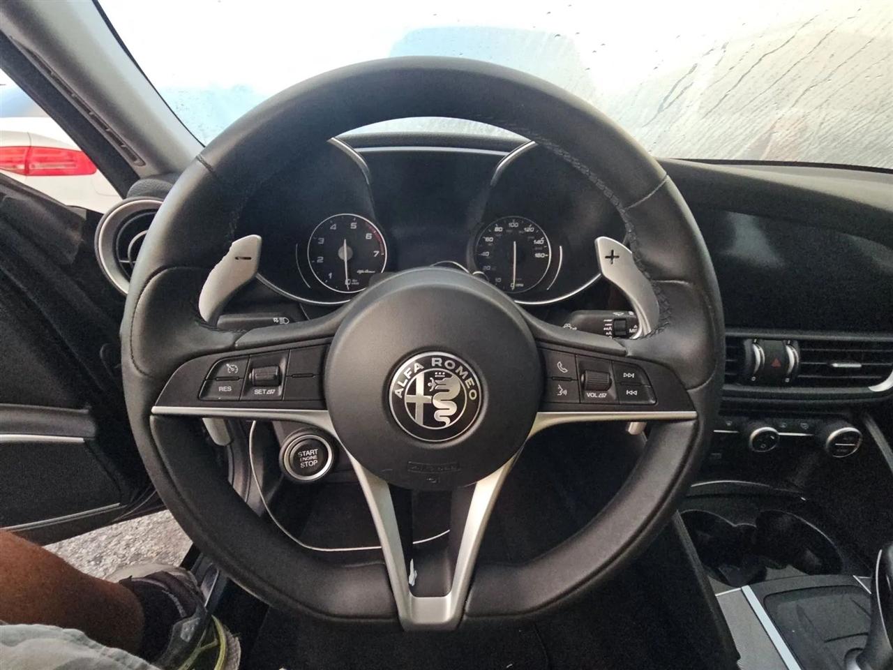 Alfa Romeo Giulia  2017
