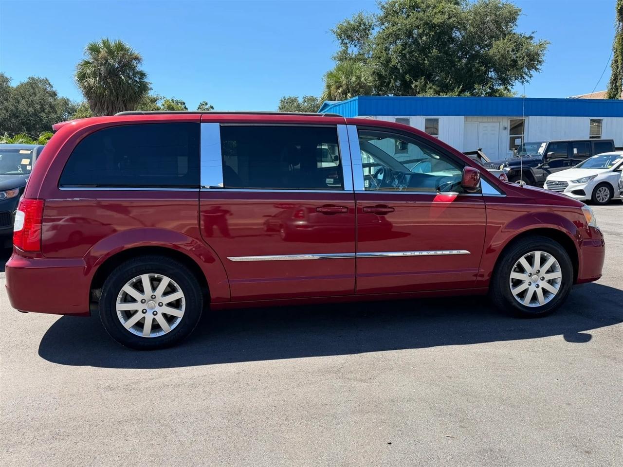 Chrysler Town & Country  2013