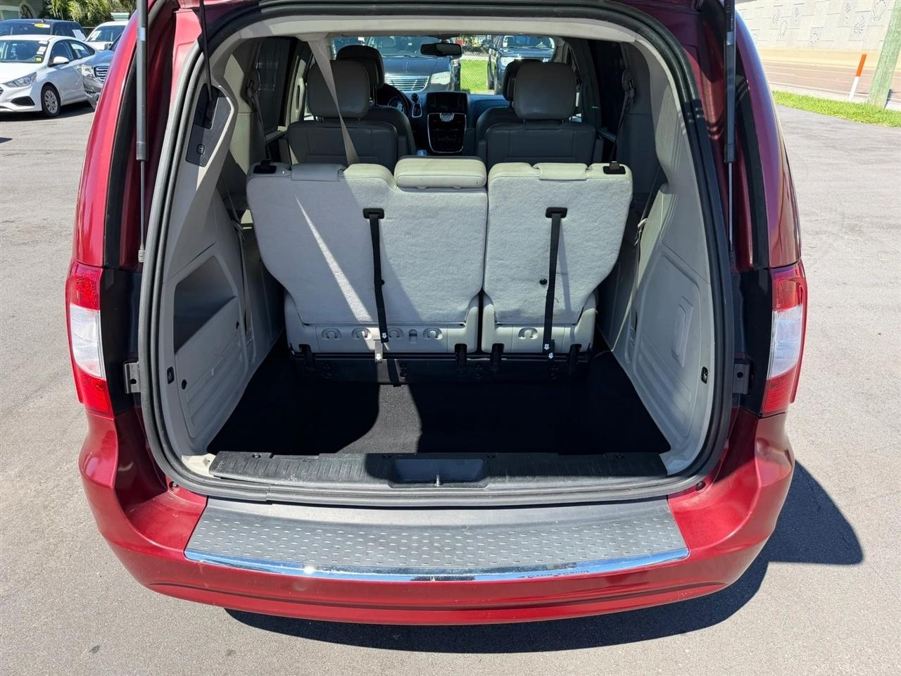 Chrysler Town & Country  2013