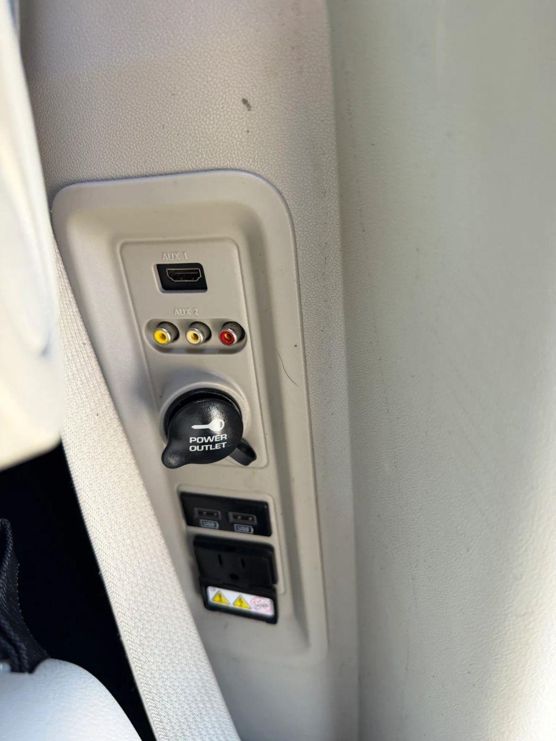 Chrysler Town & Country  2013