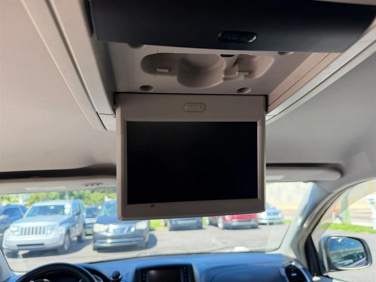 Chrysler Town & Country  2013