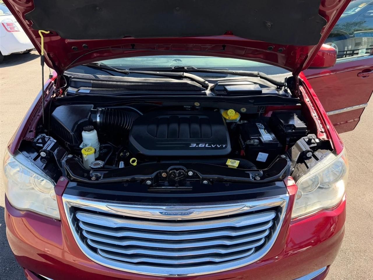 Chrysler Town & Country  2013