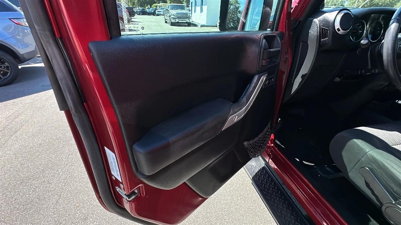 Jeep Wrangler Unlimited  2012