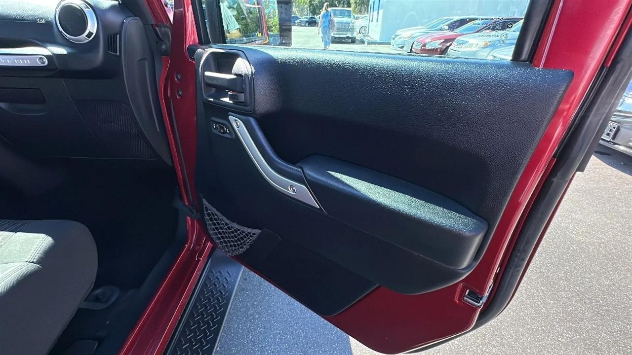 Jeep Wrangler Unlimited  2012