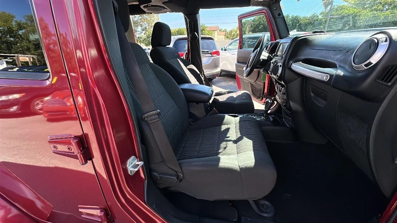 Jeep Wrangler Unlimited  2012