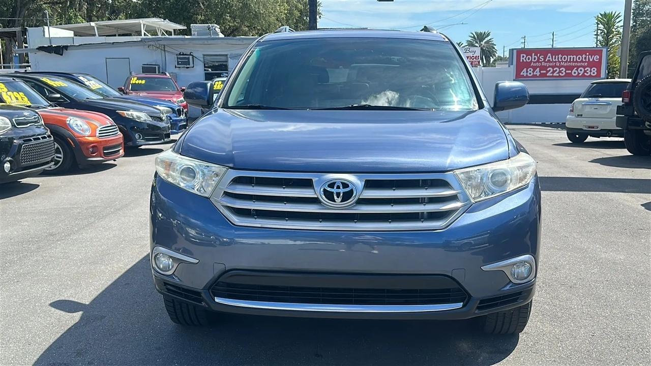 Toyota Highlander  2011