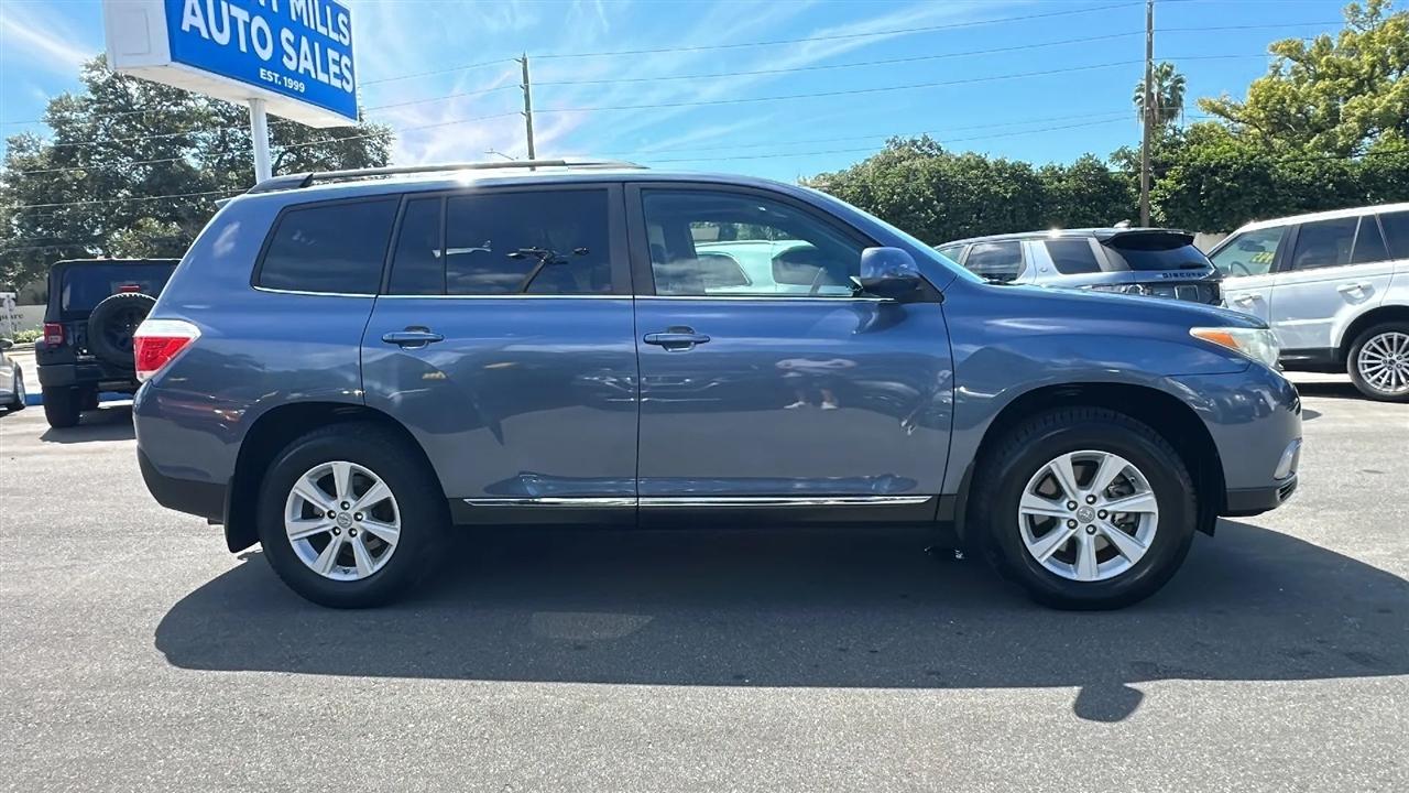 Toyota Highlander  2011