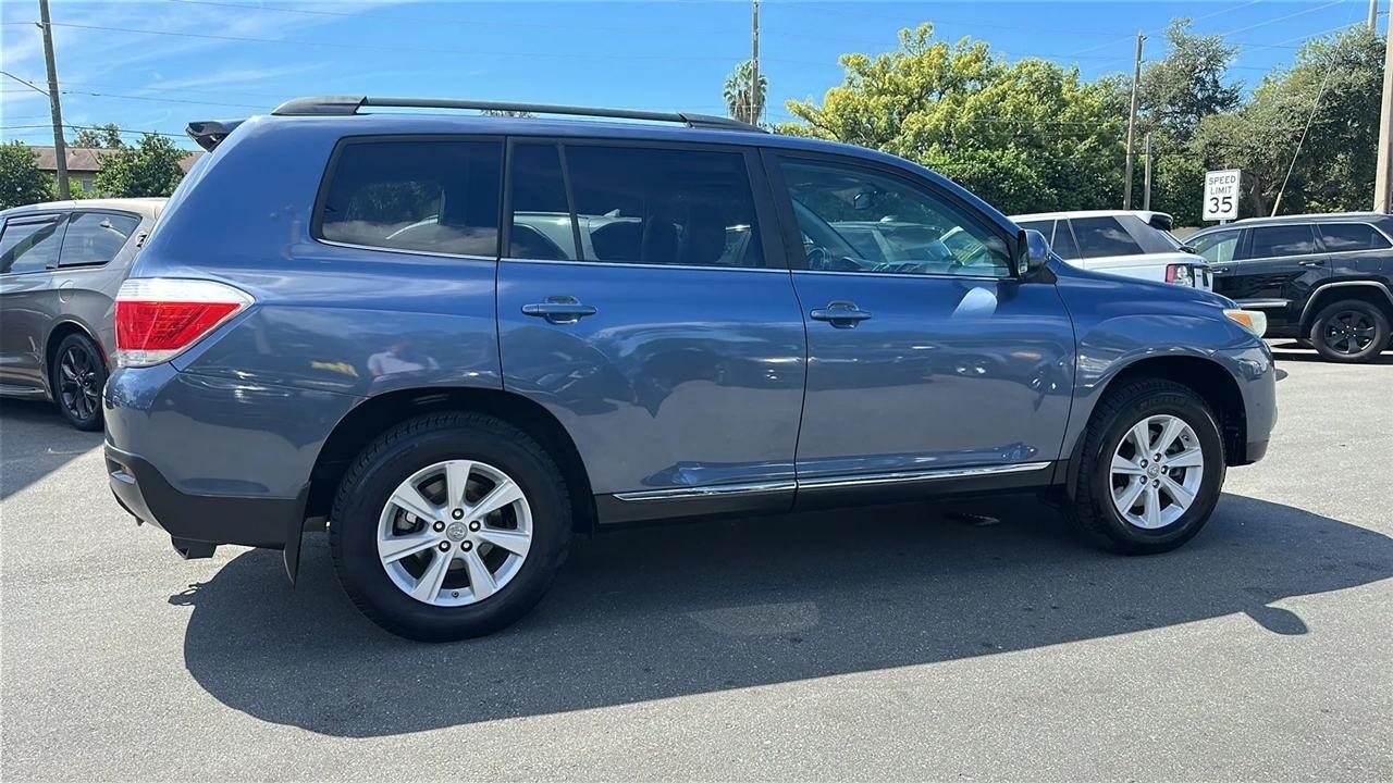 Toyota Highlander  2011