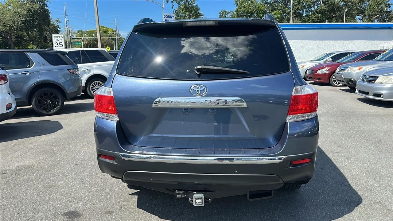 Toyota Highlander  2011