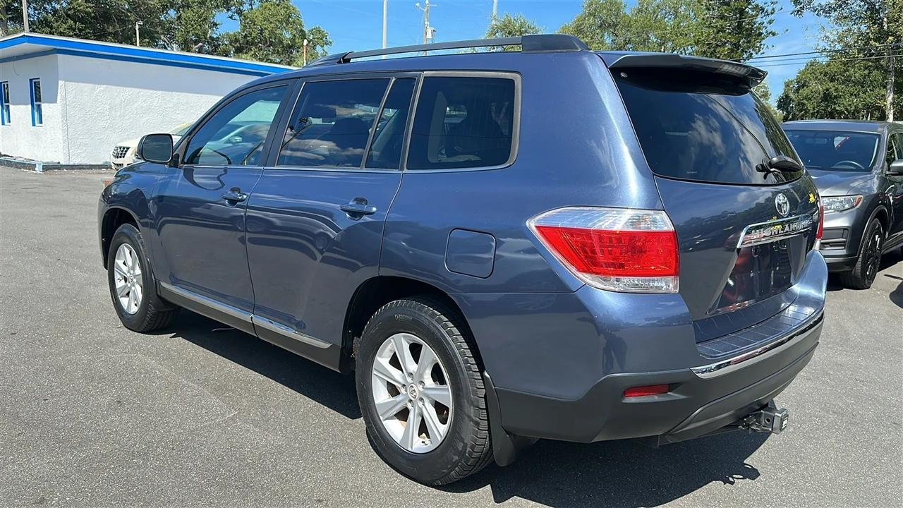 Toyota Highlander  2011
