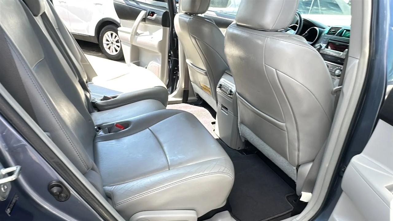 Toyota Highlander  2011
