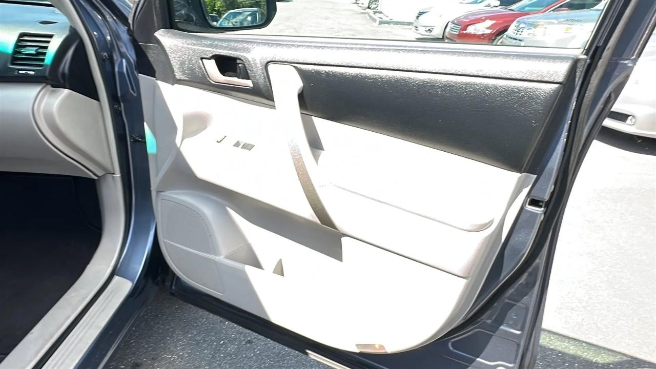 Toyota Highlander  2011