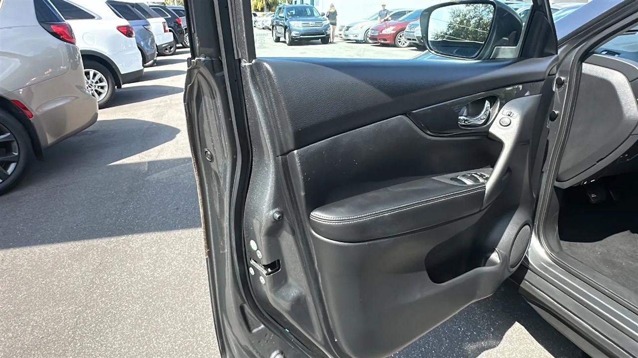 Nissan Rogue  2017