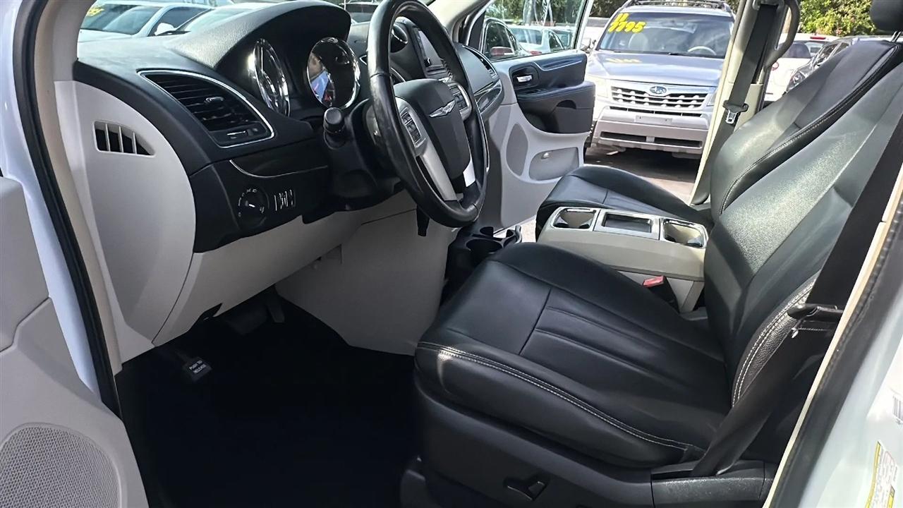 Chrysler Town & Country  2016