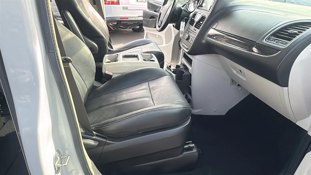 Chrysler Town & Country  2016