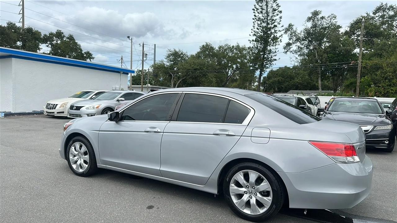 Honda Accord Sdn  2010