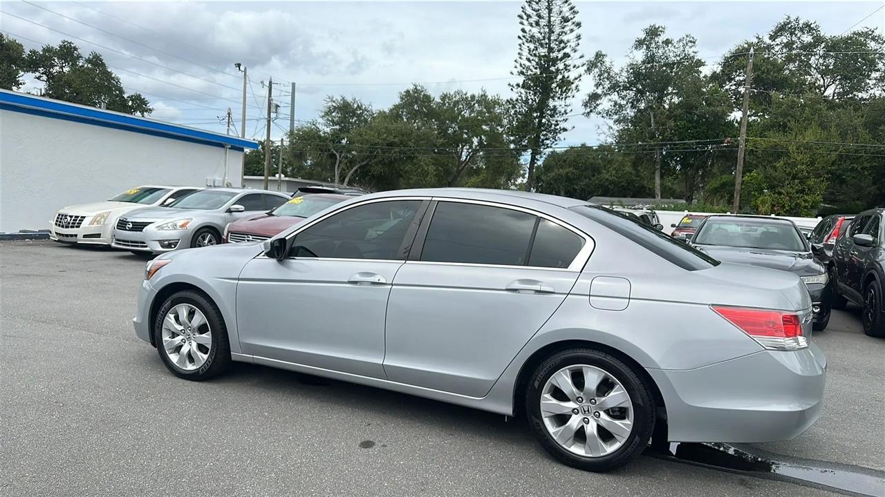 Honda Accord Sdn  2010