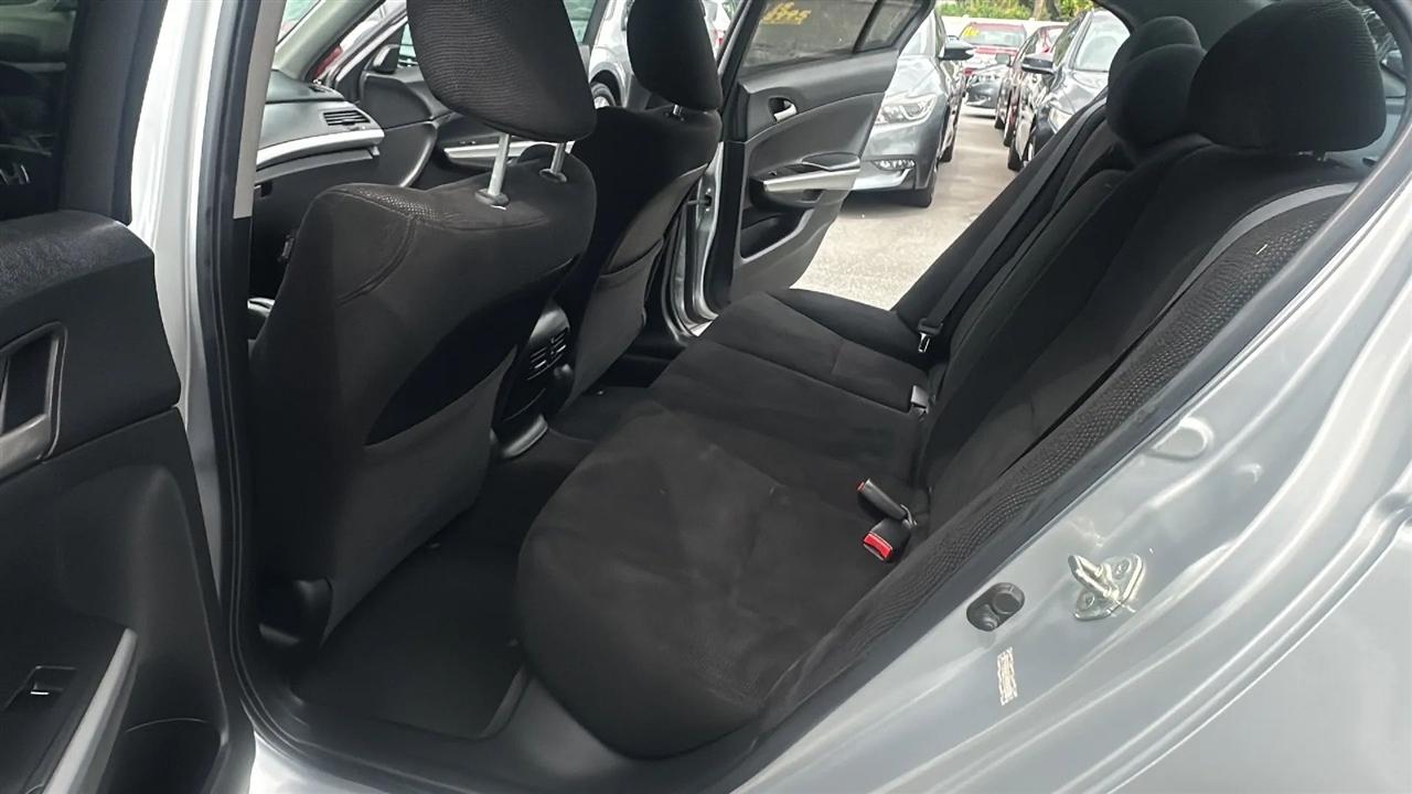 Honda Accord Sdn  2010