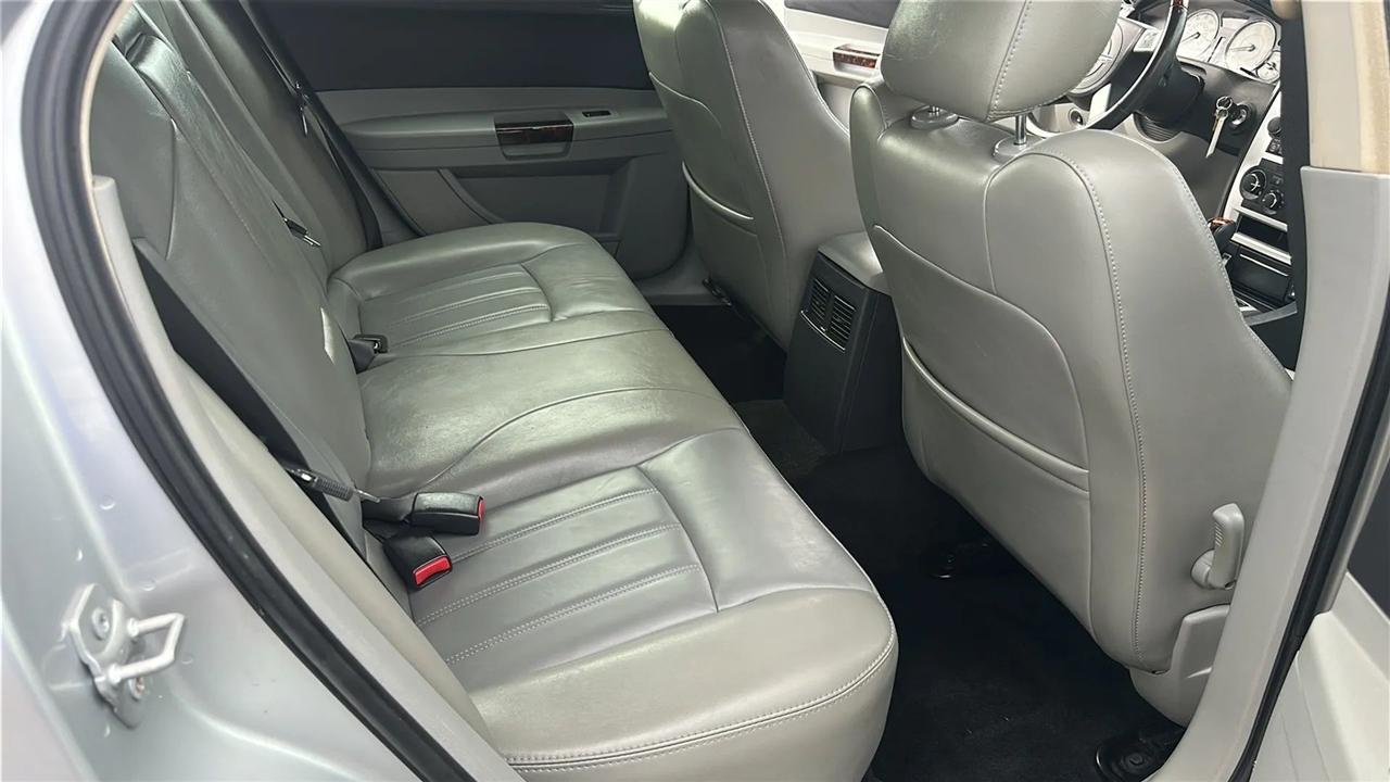 Chrysler 300  2007