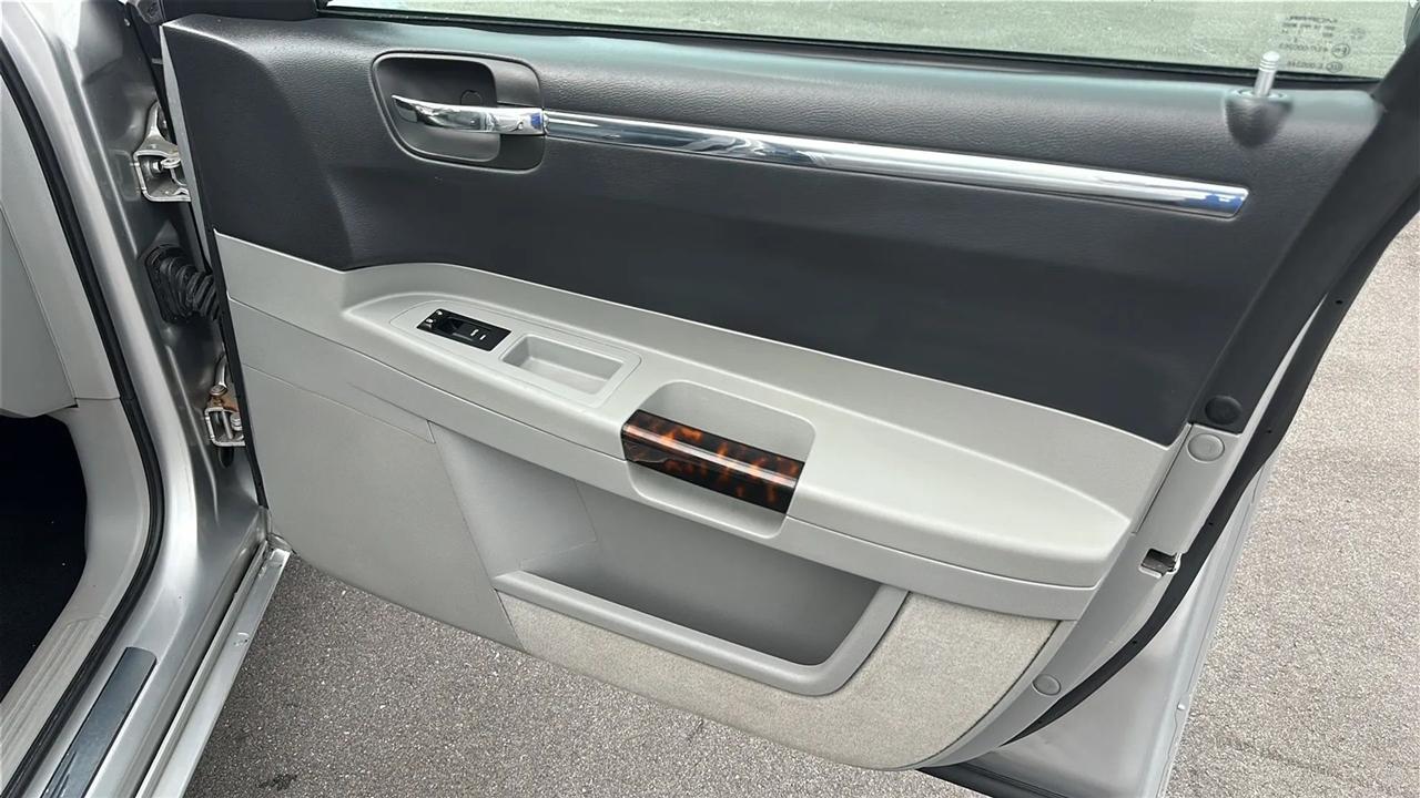 Chrysler 300  2007
