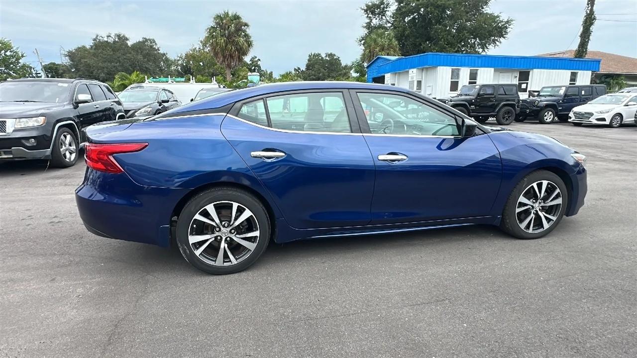 Nissan Maxima  2016