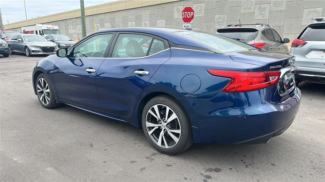 Nissan Maxima  2016