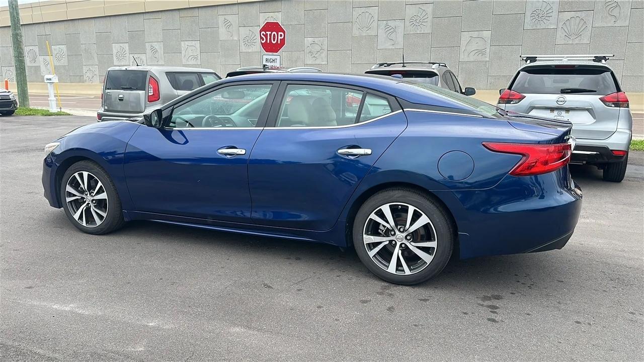 Nissan Maxima  2016